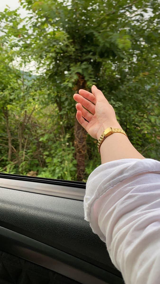 `أرضُالقلبِ ليستْللجميعِ.
 دل کی سرزمین سب کے لیے نہیں ہوتی۔🥀🩶
#اردو_زبان