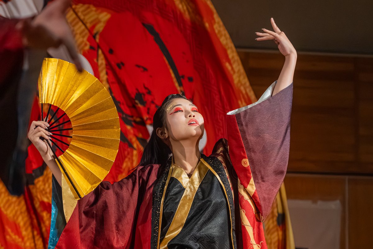 121rikka's tweet photo. 桑芸祭

札幌市立大学〜真花〜

#桑芸祭
#真花
#YOSAKOI https://t.co/JPLW8rOhZ9