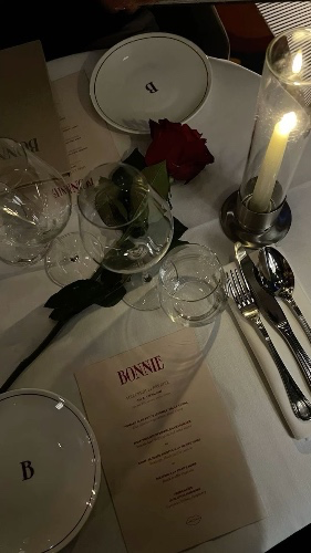 yourownertate's tweet photo. I just received Dinner from Anonymous via Throne. Thank you! https://t.co/XR58z1ShuS