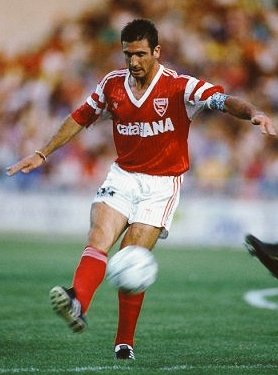 footballmemorys's tweet image. Eric Cantona in action for Nîmes

#Nîmes #NîmesOlympique #LesCrocodiles