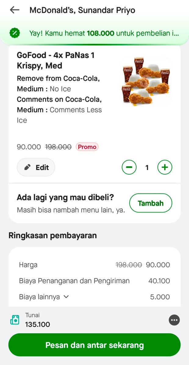nabigh88's tweet photo. @gofoodindonesia ini sih bukan makan, ini pesta kecil di rumah 😭 Otomatis kenyang banget pake GoFood banget https://t.co/obiO5DzVUs