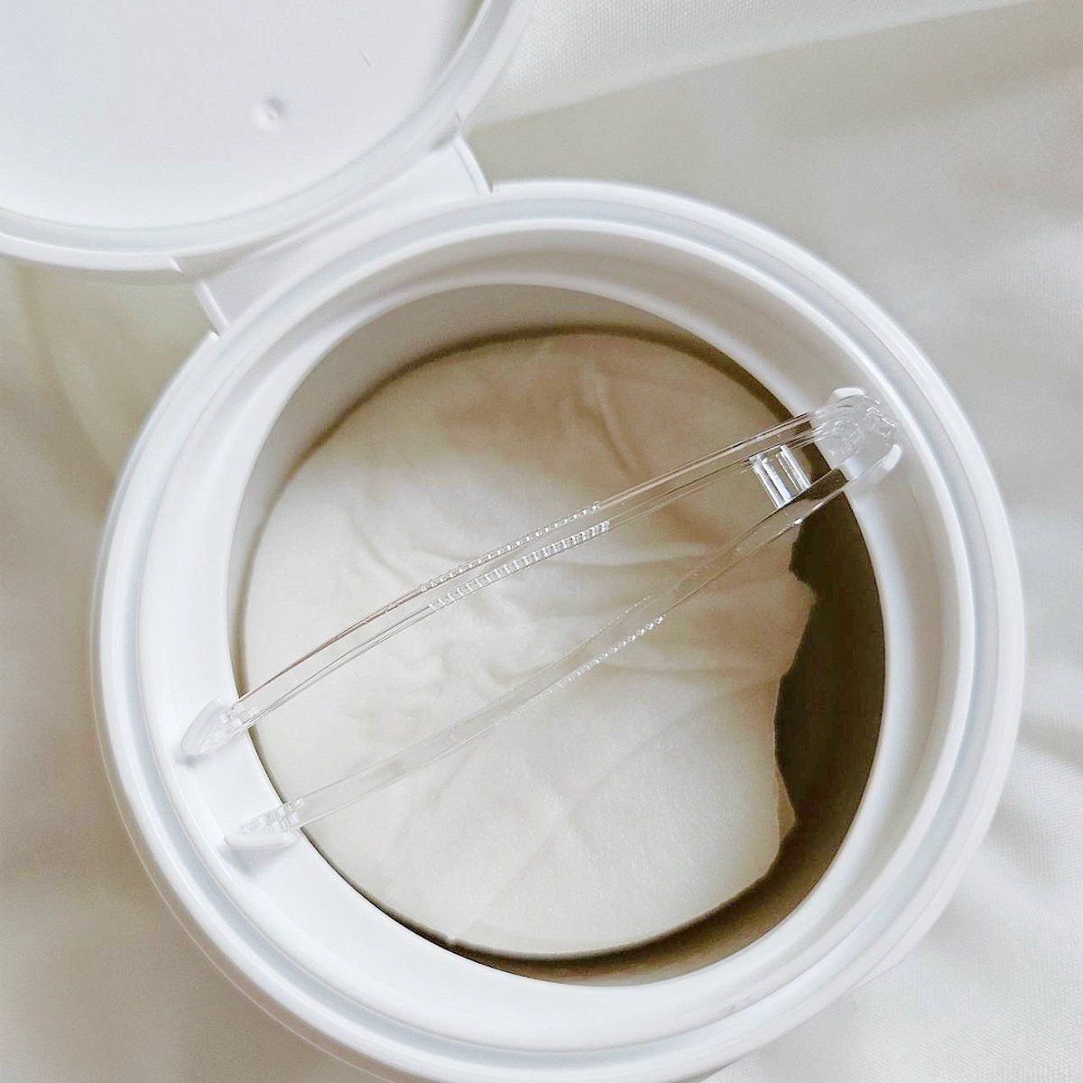 thisisoleang's tweet image. AMT สร้างเรื่องอีกแล้ว เค้ามีโทนเนอร์แพดเนื้อน้ำนม ออกมาใหม่! แค่แปะทิ้งไว้ 3 นาที ก็ได้บำรุงผิวละ เช้าๆรีบๆแปะไว้เลยจ้า  รู้สึกได้ถึงความสบายผิว ผิวเย็นลง ให้ความชุ่มชื้นดี ผิวมันอิ่มมันฟูดี แต่งหน้าติดทนขึ้น แพดแนบผิวดีมาก ไม่ไหลไม่ตก หรือระหว่างวันเจอแดดร้อนๆมา…