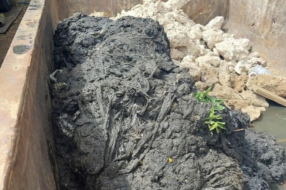 witzshared's tweet image. Thames #Water removes 100-tonne fatberg from west London #sewer - The Guardian buff.ly/xnrIwuw apple.news/Az-XoxbIlTXGqn…