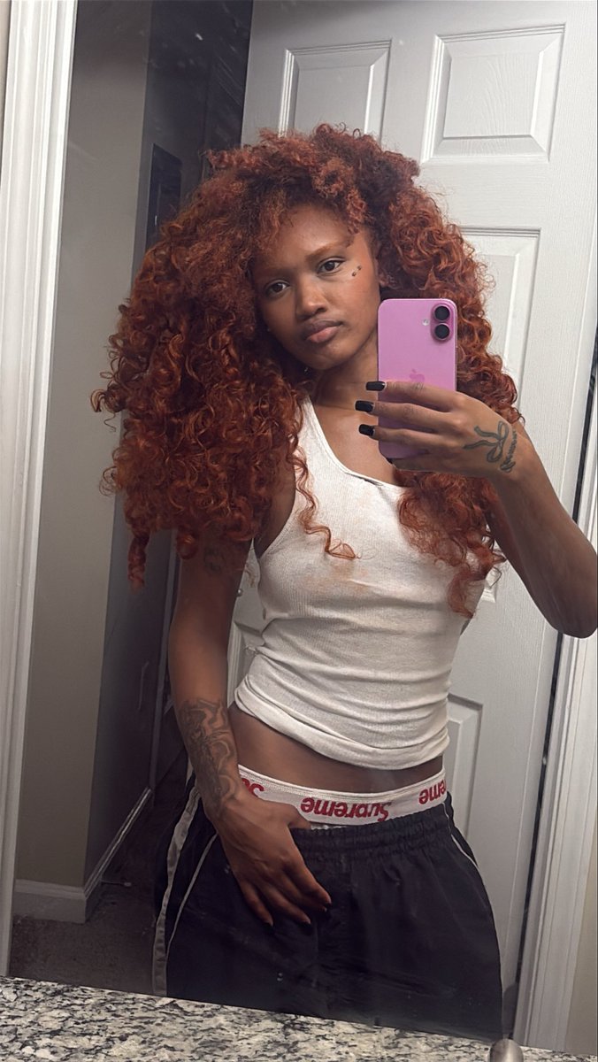 cceemoniee's tweet image. i can’t believe im 21