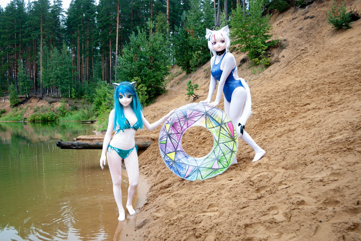 Two kitties. Two differnt levels of water tolerance.
with <a href="/MaryEremDoll/">MESS</a>
📷<a href="/LatexKig/">FetishKig</a>