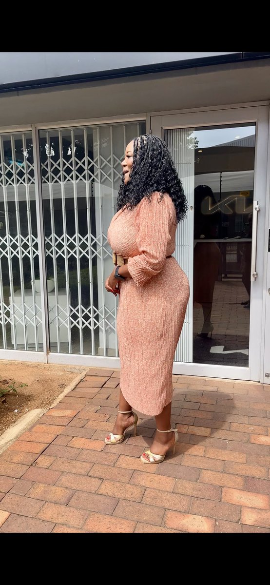 kay_ragious's tweet photo. Nothing like a good dress and heels! 🥹🤌🏾❤️ https://t.co/v8puz0NrVp