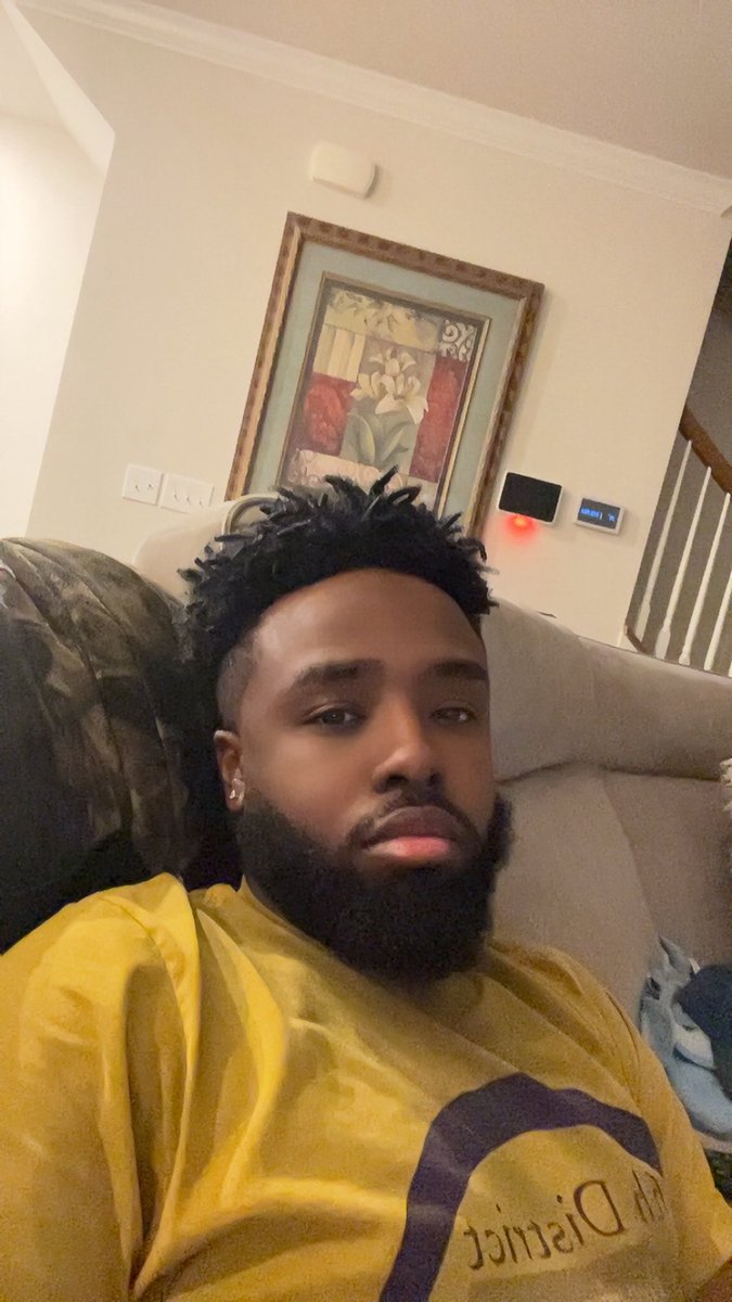 MRizzq's tweet photo. Just up for no reason 🤷🏽‍♂️ https://t.co/bPsYZiwh8l