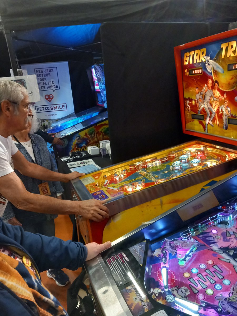 Jinkot62's tweet image. Quel weekend de folie avec la 1ére du salon "BIF" avec plus de 100 flippers mis a disposition et la présence de Roger Sharpe "The Man Who Saved the Game". Pour une première c' était juste énorme !😀

#flipper #pinball #pinballcommunity #bif #rogerSharpe