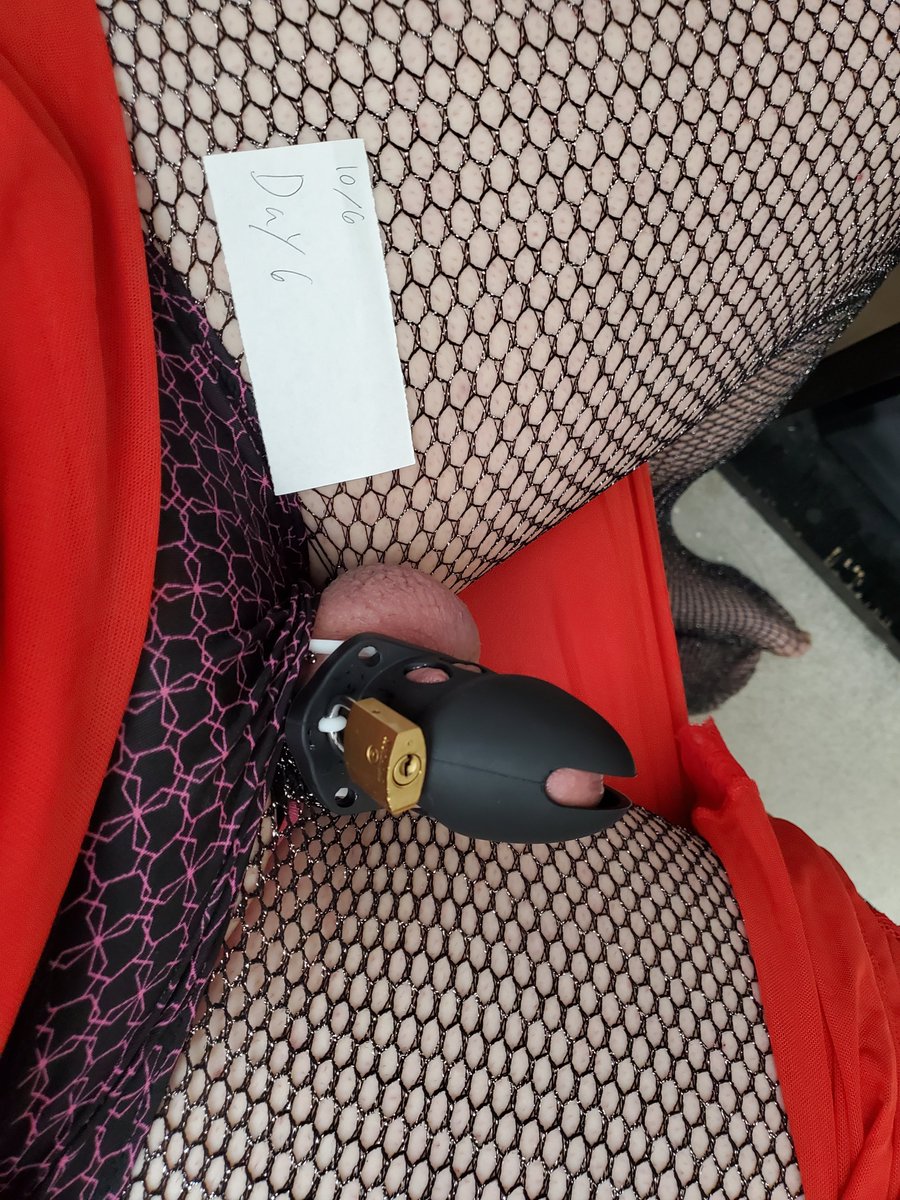 sometimesNiki2's tweet photo. Locktober 2025 day 6
#locktober #cd #crossdressing #feminization #sissyslut #clitty #chastity #sissy #femboy #chastitycage #sissygirl #locked #fetish #feminization https://t.co/VFb9XujiD0