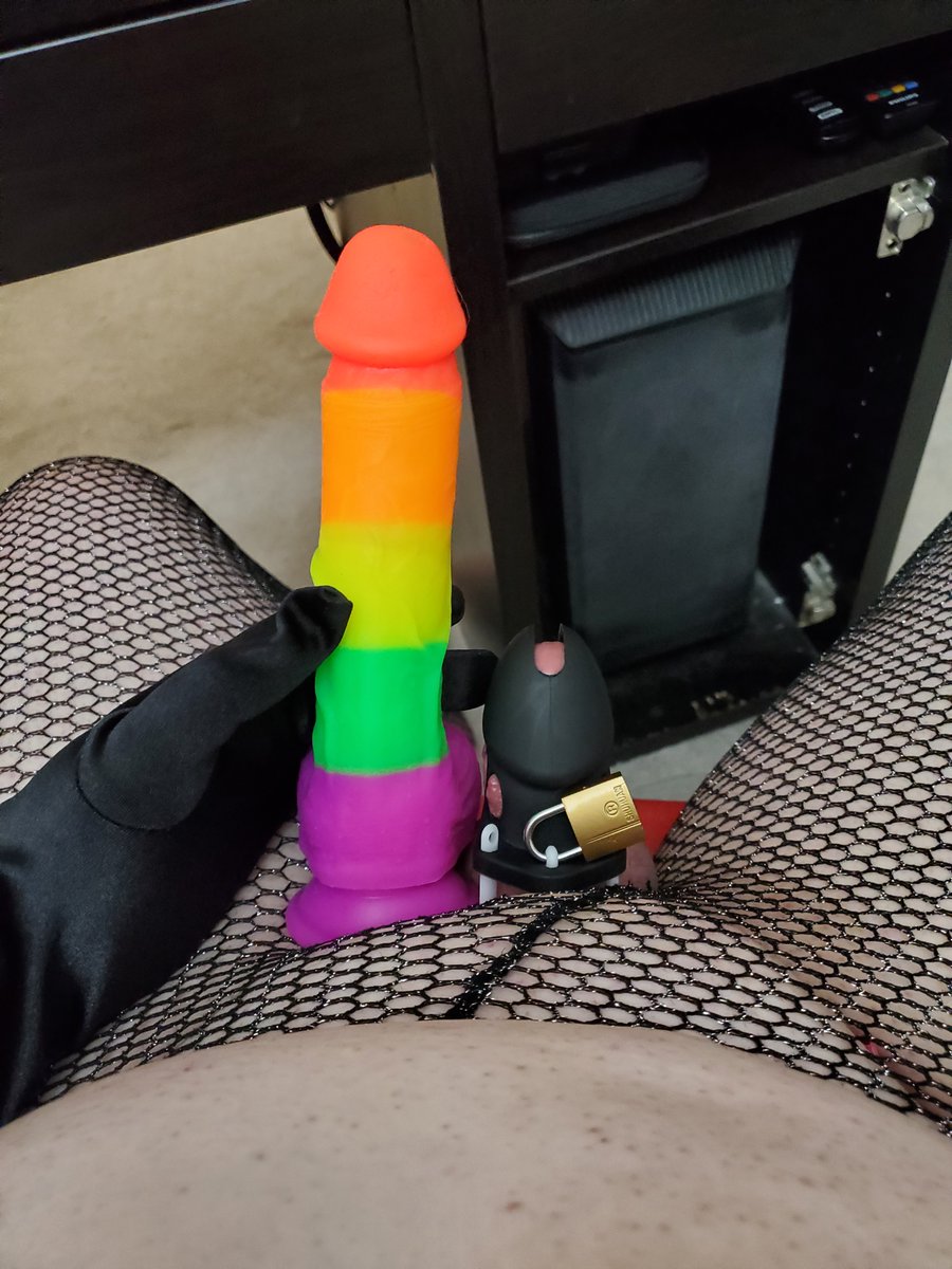 sometimesNiki2's tweet photo. Locktober 2025 day 6
#locktober #cd #crossdressing #feminization #sissyslut #clitty #chastity #sissy #femboy #chastitycage #sissygirl #locked #fetish #feminization https://t.co/VFb9XujiD0