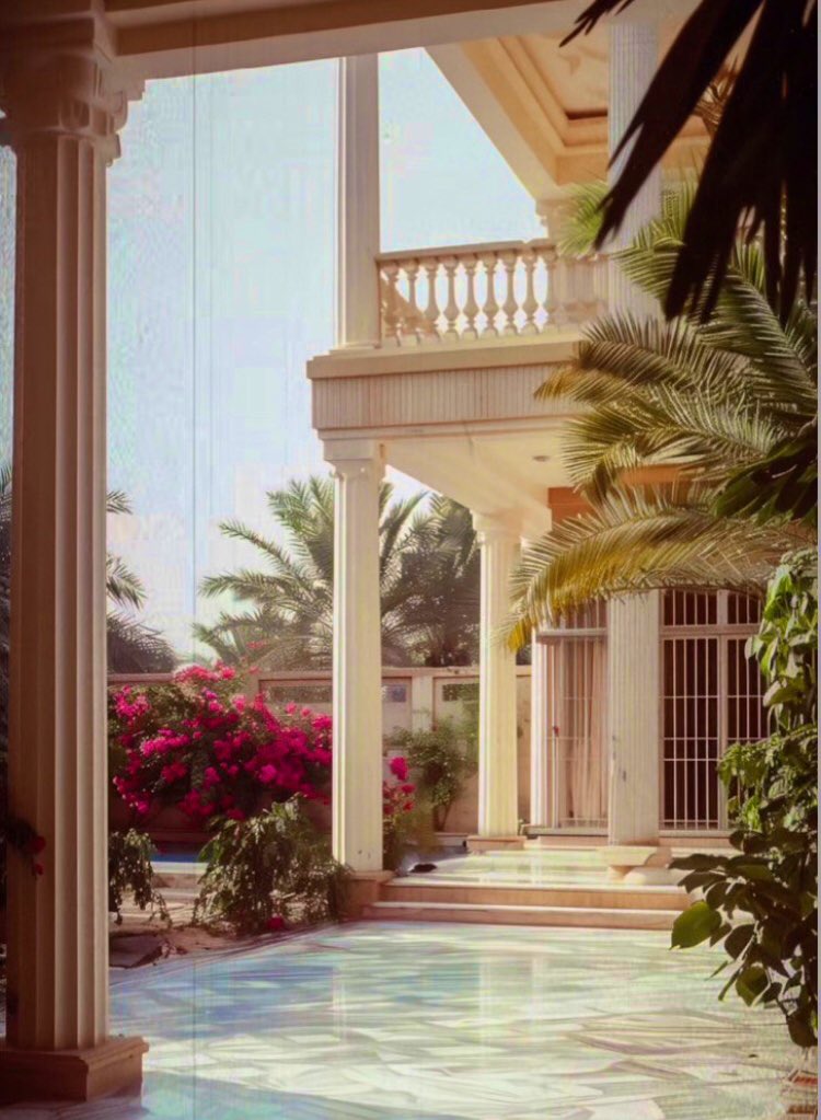 هناك بُعد يحفظنا، وغياب لا
يُنسينا، وتفاصيل تجعل الأشياء أبقى في القلب…💜

*