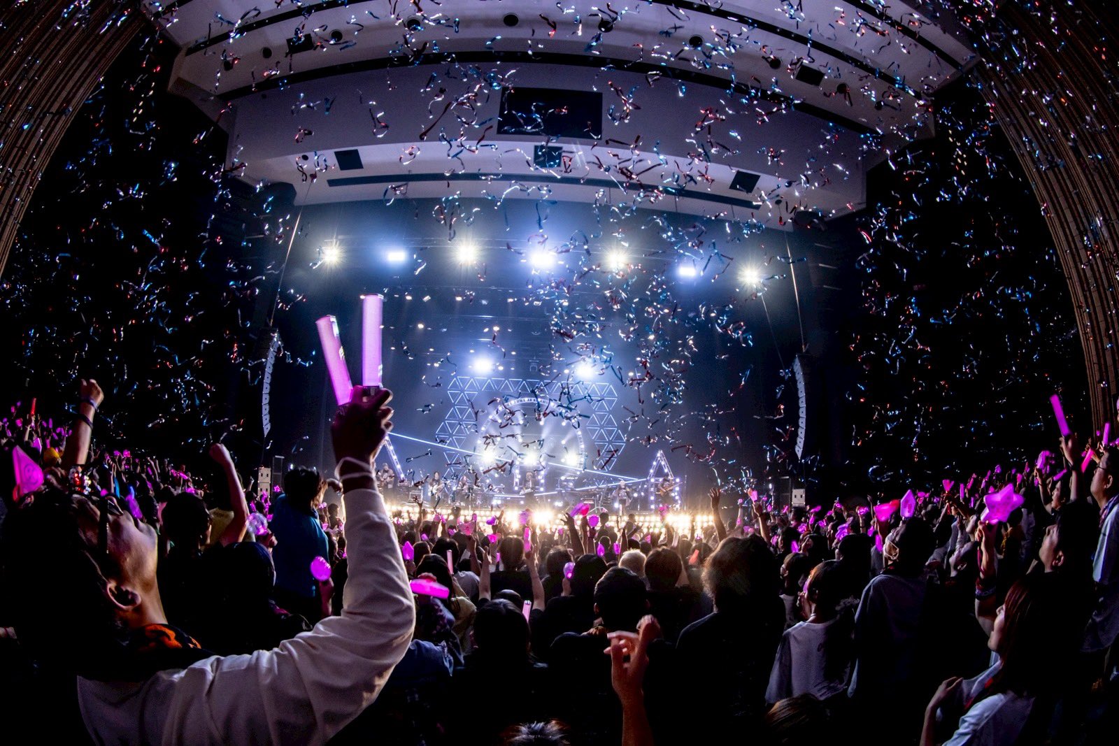 G2olzbEbIAMZEUu?format=jpg&name=large