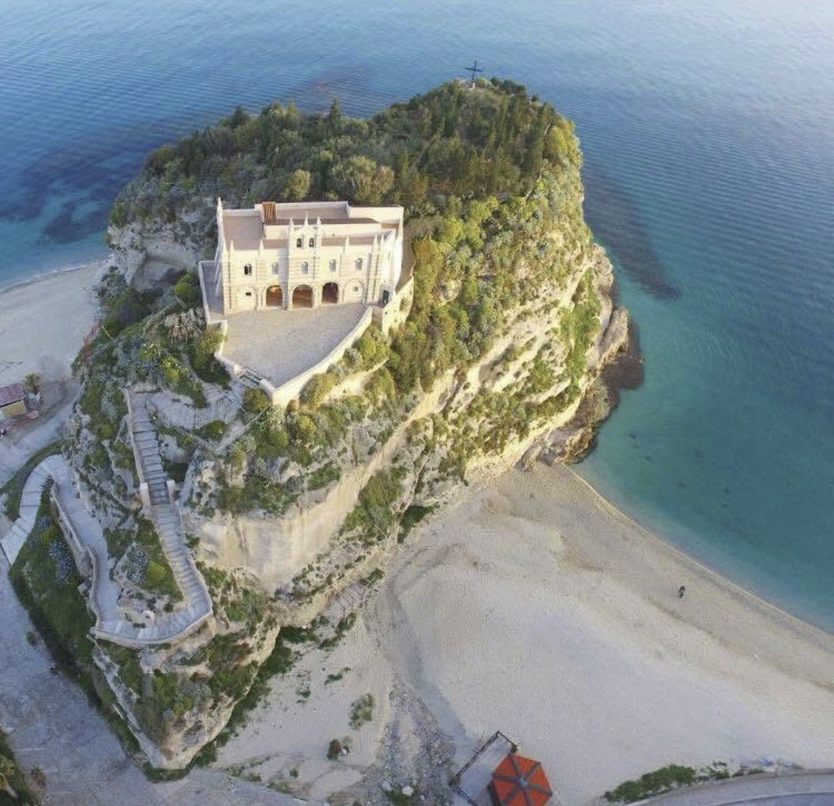 DobrovicMassimo's tweet photo. Moving here. No neighbors, no gossip, no drama , just me and my WiFi signal stronger than most friendships.โก๐๏ธ
#ByeDrama #PeaceOnly https://t.co/dVI2Z3zAX5