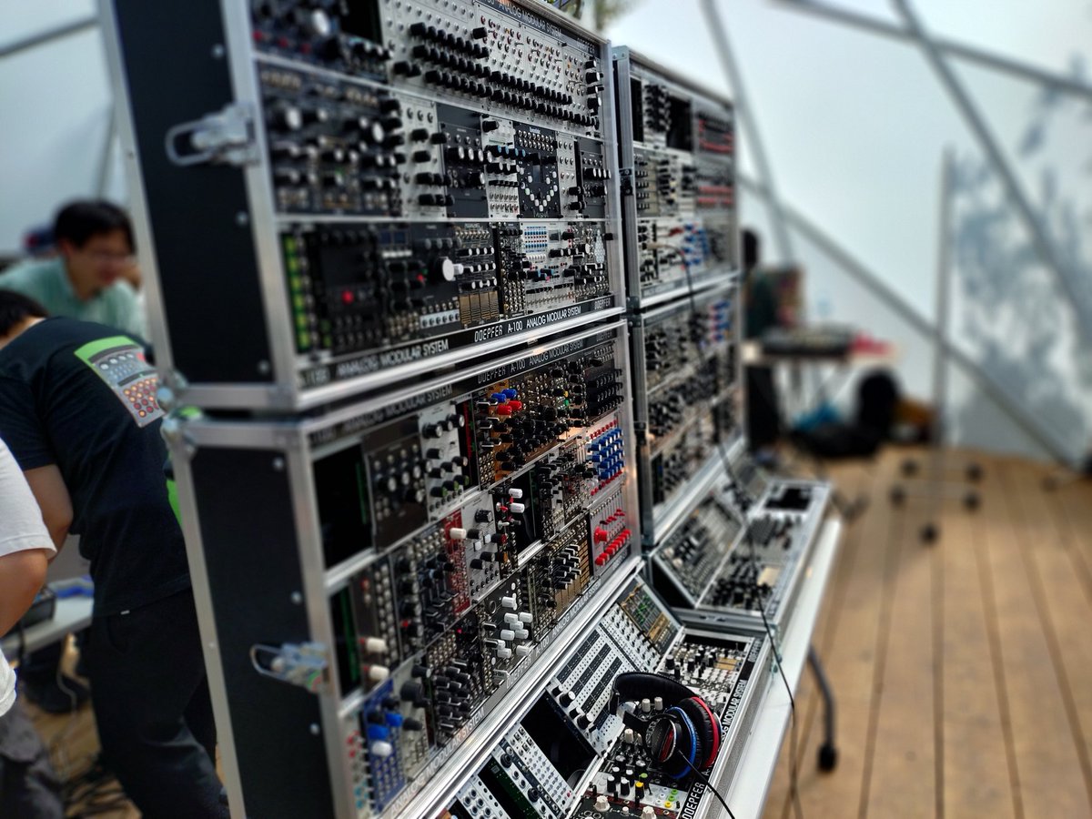 digilandch's tweet image. 大阪万博会場でのFestival of Modularスタートしています!
会場にお越しの方はぜひお立ち寄りください。
ステージ上で実際に触ることもできます。