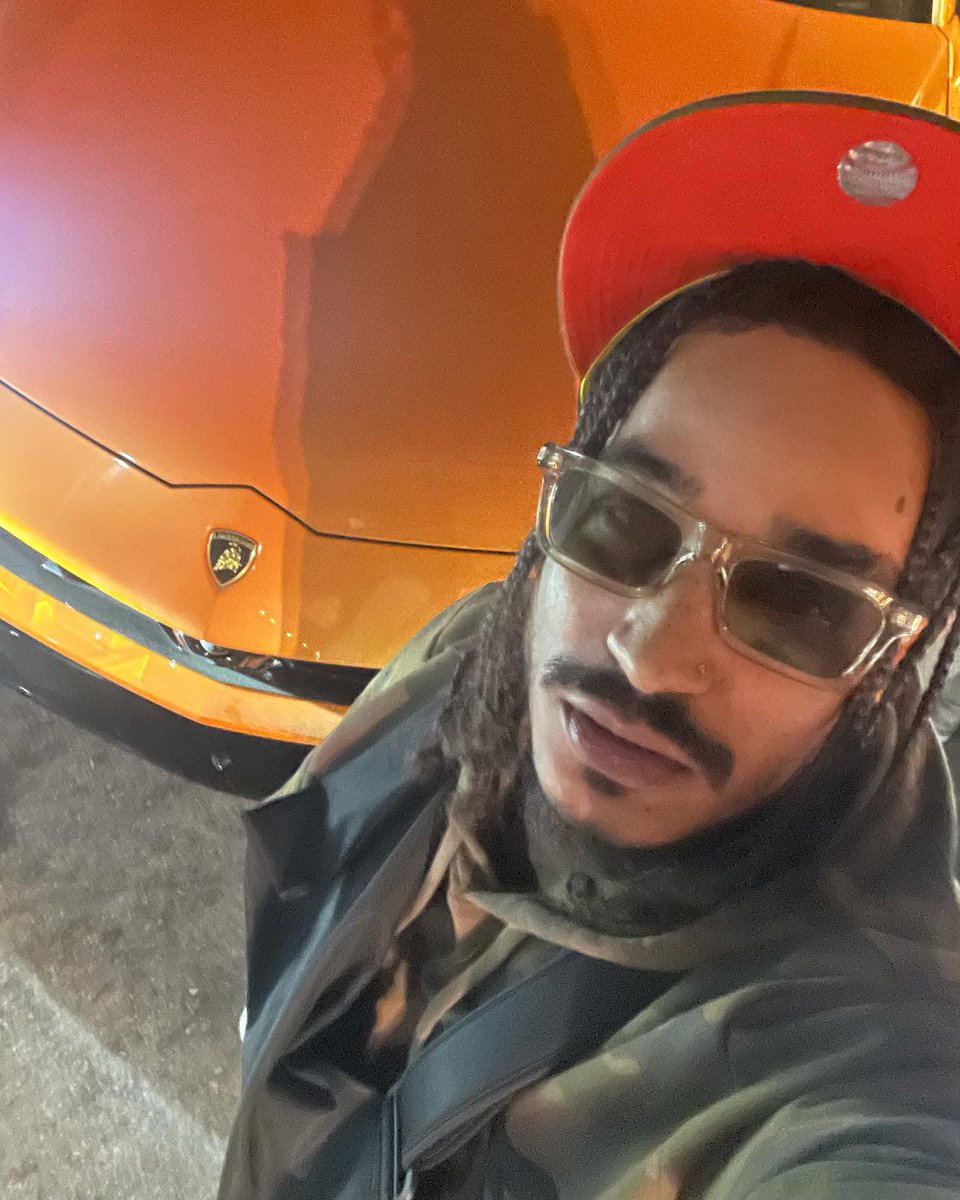 Jay3Cov's tweet photo. Time to take the COV to another level❗️ 📶🚀 3FLY➕MONEY $HIT❗️ 🥂🚾🏁 #PRESSURE #juuHearrrd #300 https://t.co/2zxobyMNFy