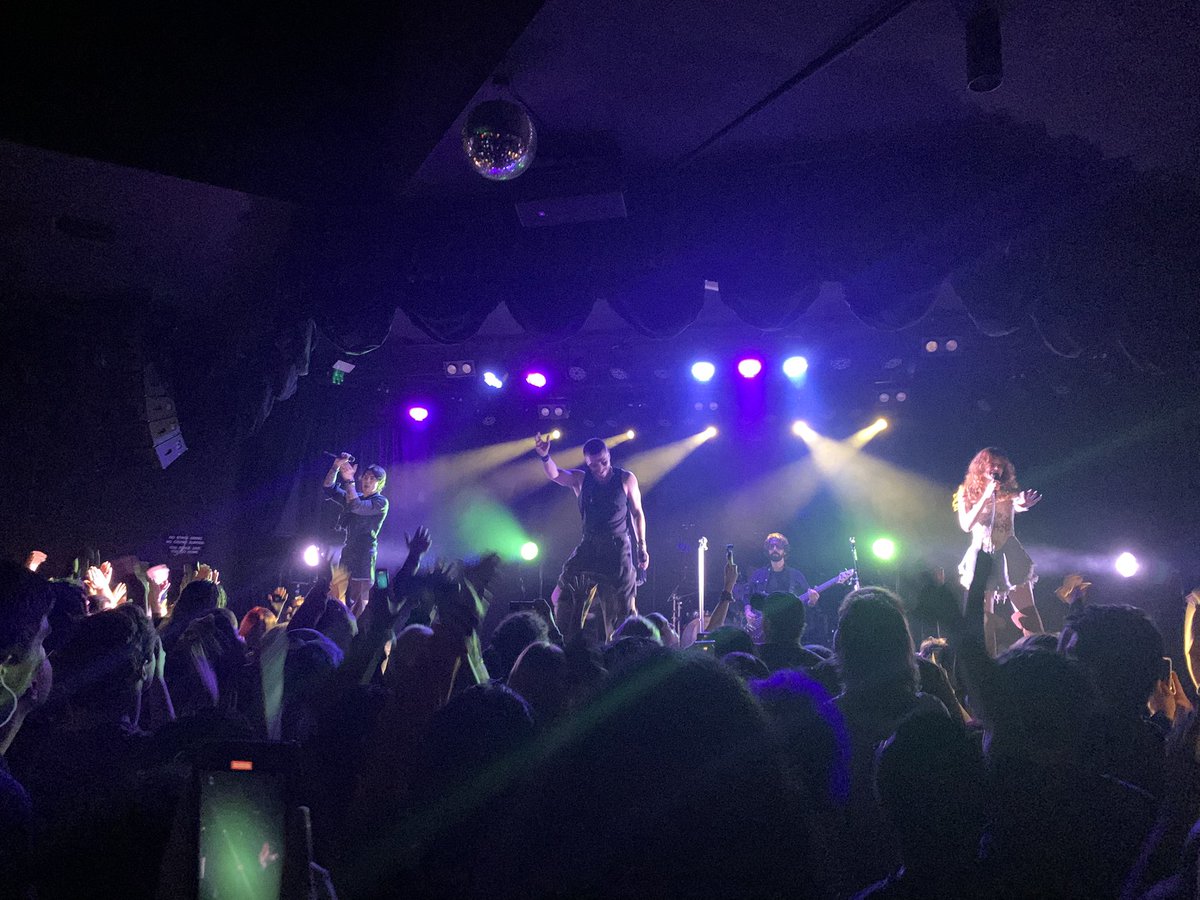 KevinTraverseYT's tweet photo. Had a ROCK’n time at the @NateWantsToBtl Concert.

Thank you for a Great time. https://t.co/qeCDXAYTo5
