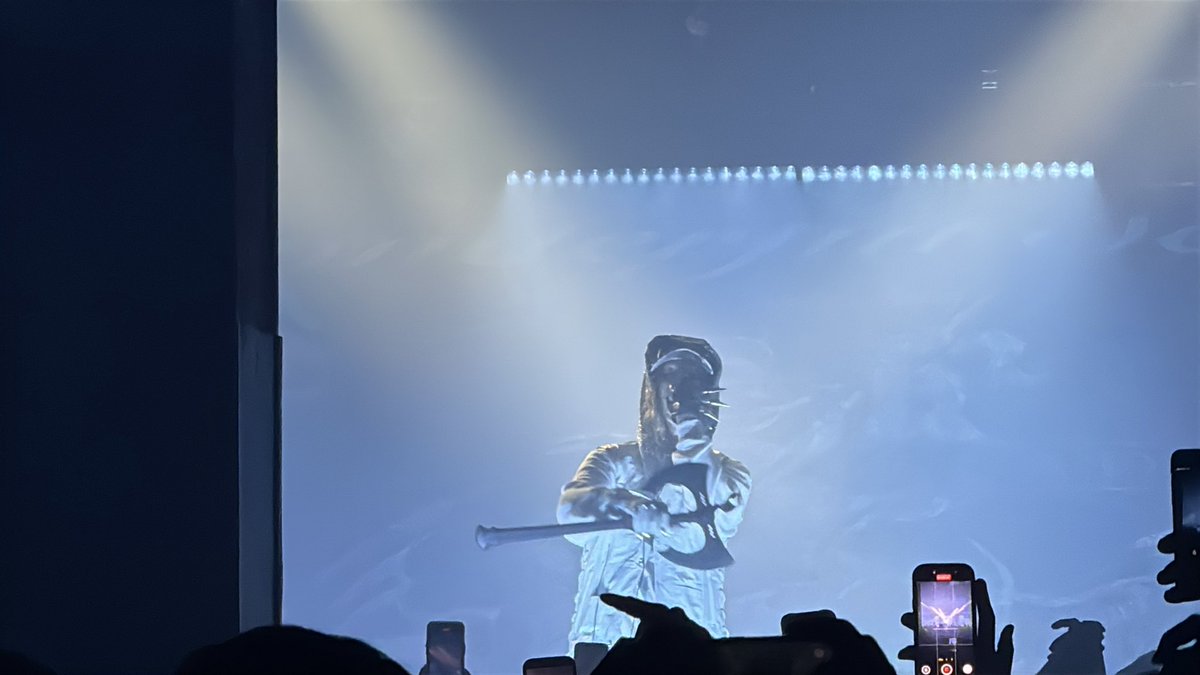 xKevnn's tweet image. Bladee Martyr Tour🙏