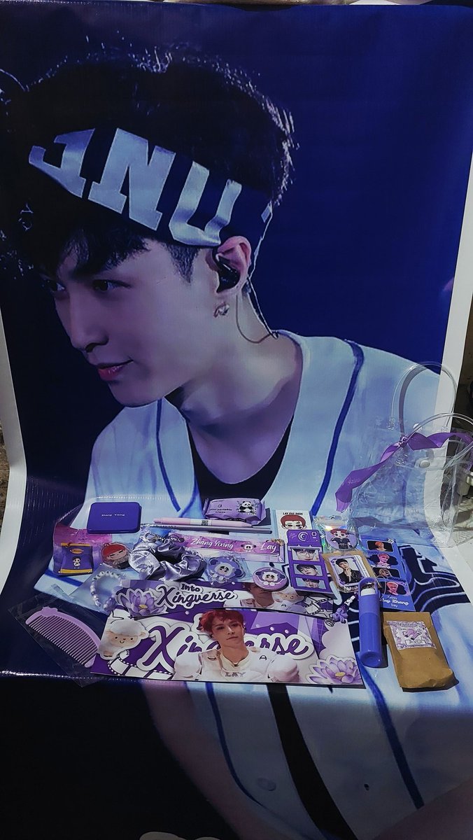 chuaheyoNadine's tweet photo. Also, thank you @stardaexing @A_S_Leoder @OnlyFor_YIXING for organizing sa South! ๐ซถ๐ผ
Di ko in-expect na makakauwi ako ng banner โ sobrang saya! ๐ฅฐ
#LAYRockingTheBirdsNest
#Grandline5inBeijing
#1007HappyLAYday
#LAY #ZhangYixing
#LaysWorldAllAccess
#HappyLayDay
#IntoXingverse https://t.co/xgIKJymT8w