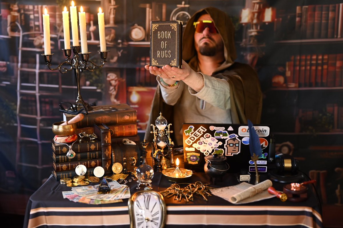 something is brewing in the Book of Rugs library 📙⏳️