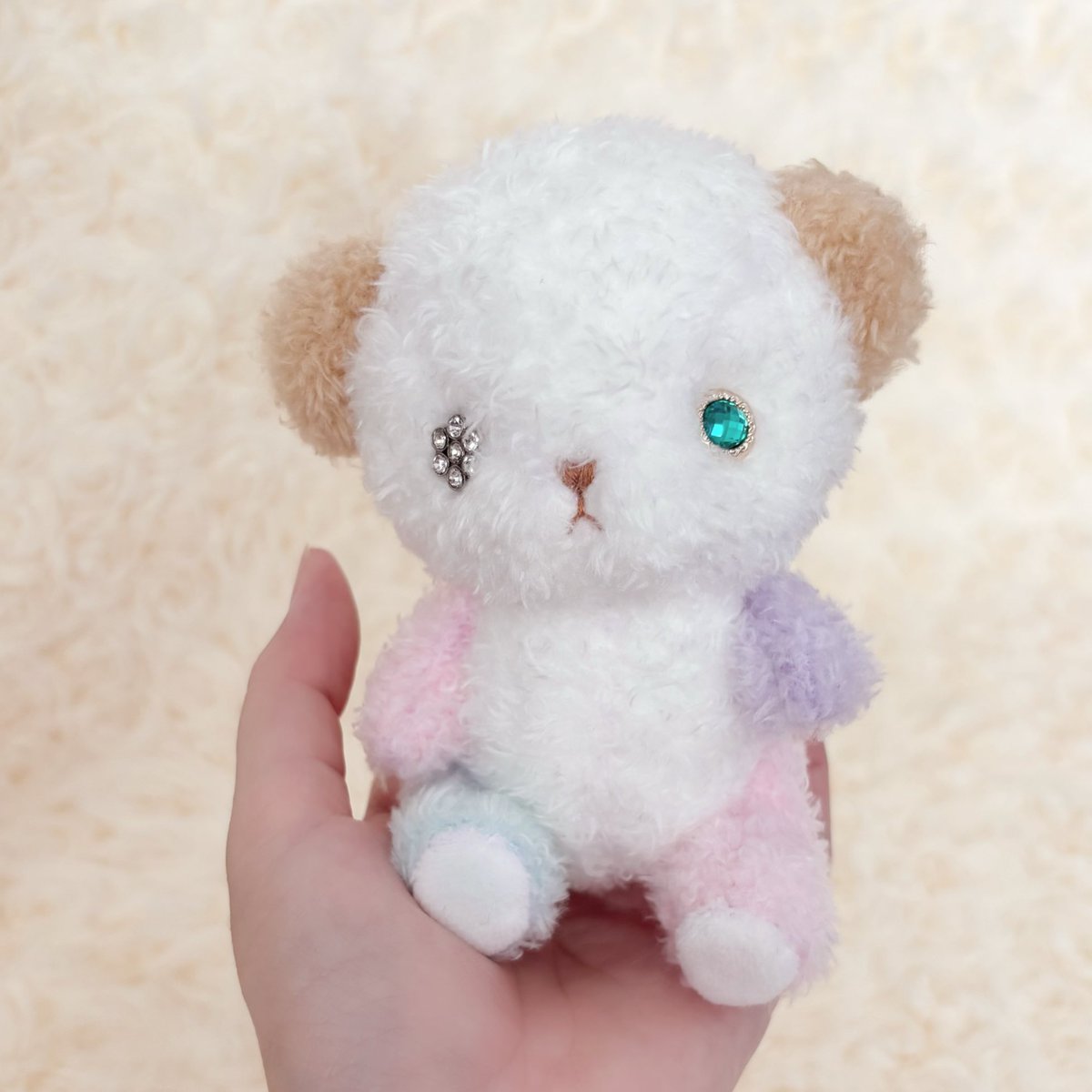 はじめまして🧸✨

#さんじゅーななど
#ぬいぐるみ