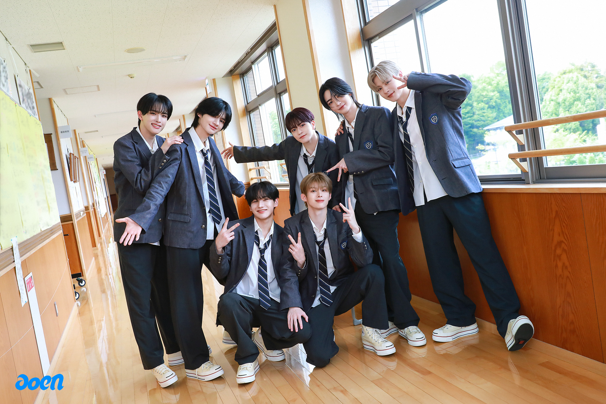 aoen アオエン ハク ひかる ヒカル パネル サイン hmv aoen Debut Single「青い太陽 (The Blue Sun)」発売記念