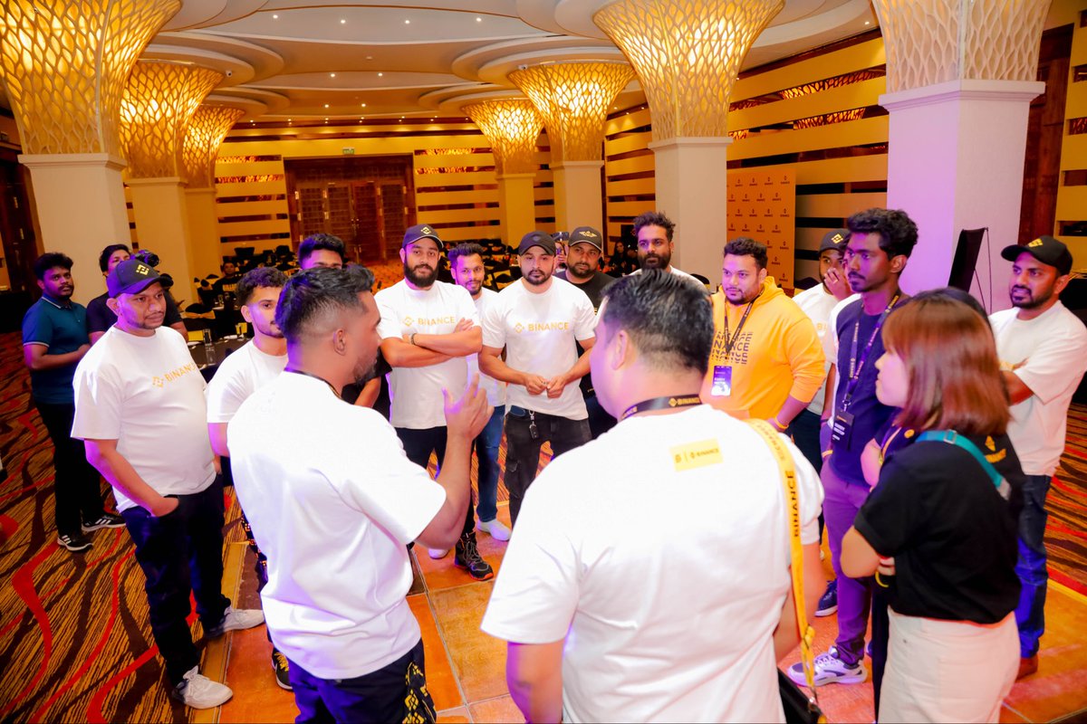 SupunChalu143's tweet photo. Finally we did it! 
Binance Meetup Kandy 2025 ✅
Big thanks to @binance and Sir @dilipishara1990 for bringing this golden opportunity to Sri Lanka. And Thank you so much @Venkatramangiri 
Can’t wait for the next one! 
#Binance #KandyMeetup #BinanceKandy2025 @binance 
🇱🇰❤️🇱🇰 https://t.co/eJJMzr4ivy