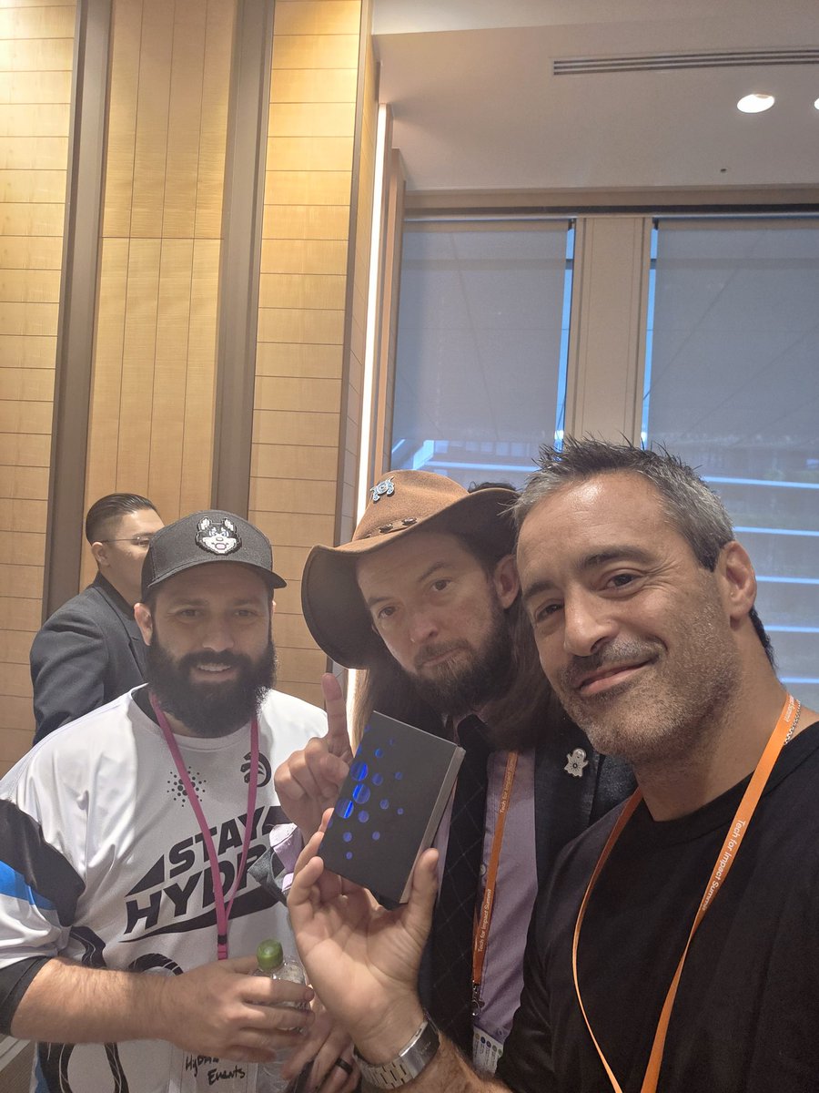 Just claimed my <a href="/Ledger/">Ledger</a> with 2 friends and legends