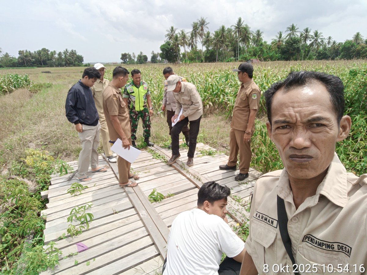 karmantolis's tweet photo. SELAMAT HARI BAKTI PENDAMPING DESA, kita tingkatkan integritas diri dan pengabdian pendampingan desa untuk suksesnya 12 rencana aksi kementerian desa ll
@prabowo
@YandriSusanto27 #HariBaktiPendampingDesa2025
#TPPIndonesia
#TPPProvSulsel
#TPPKabPinrang https://t.co/sbvjHSnHNC