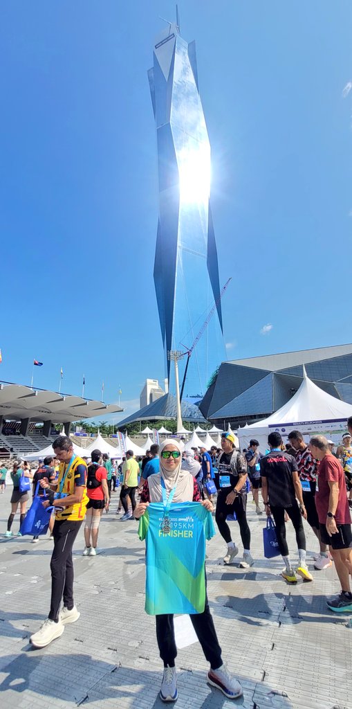 beckyilham's tweet photo. Marathon No. 25 ✅️
1st marathon as a veteran ✅️
10 years since Marathon No. 1 ✅️
#KLSCM2025 https://t.co/XEFVl3KpRU