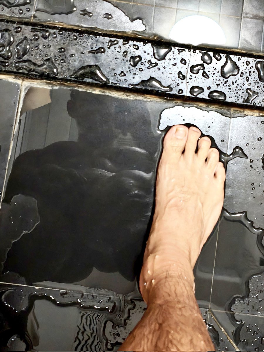 好久没做0 肌肉1屌太粗又搞裂了🥵