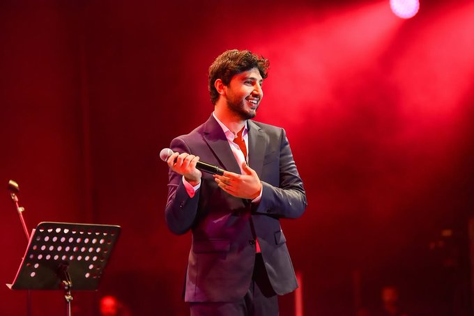 محمد فضل شاكر يُفاجئ الجمهور بقراره بعد تطورات قضية والده فضل شاكر، خطوة أثارت تساؤلات حول مستقبله الفني وموقفه من الأحداث الأخيرة. تعرفوا على وشاركونا رأيكم: هل تتوقعون عودته قريبًا؟ 