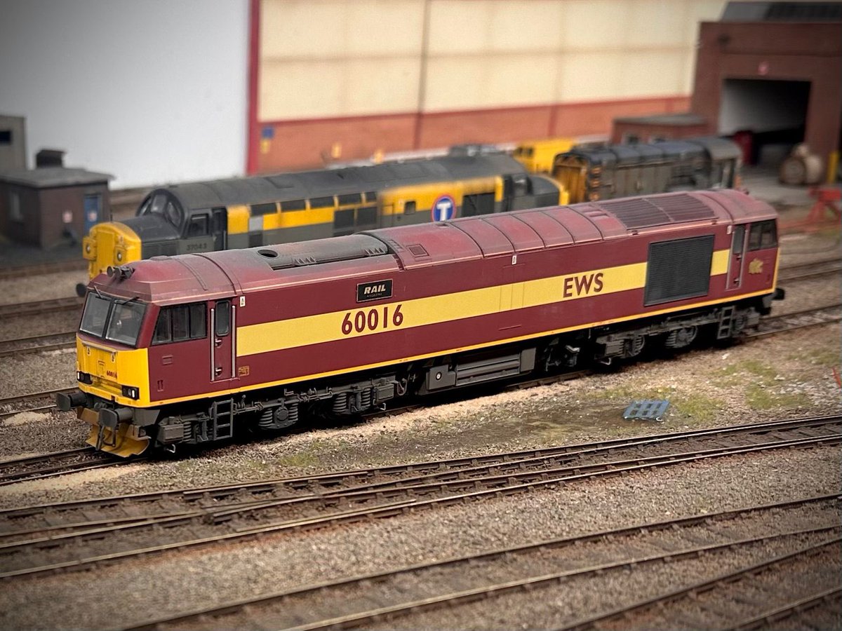 Thanks to Chris Fordham and Tom Silsbury for their images of Chris’ superb Cardiff Canton Layout, featuring a number of superbly weathered Cavalex 60s!