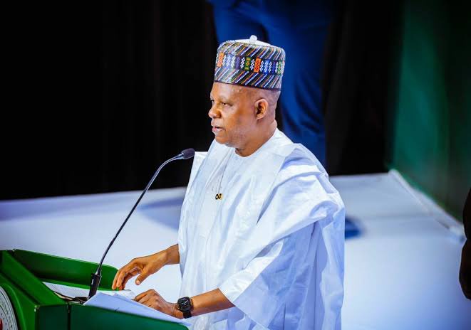 Imranmuhdz's tweet photo. PENGASSAN has reacted to the Presidency regarding Vice President Kashim Shettima's remarks criticizing its strike due to a dispute with the Dangote refinery, stating that the nation is bigger than both Dangote and the Presidency.

Festus Osifo, the National President of PENGASSAN, remarked that the nation's importance surpasses that of both Dangote and the Presidency.

Osifo stated that PENGASSAN is committed to safeguarding the employment of its members who were dismissed by the Dangote refinery for becoming part of the association. He assured that this commitment will be fulfilled whenever the opportunity arises.

He said, “Of course the nation is bigger than PENGASSAN, the way it’s bigger than Dangote and the Presidency. We have a mandate to protect the jobs of our members, that we will discharge whenever the need arises.

“Should this same event occur again tomorrow, our approach will be exactly the same.”