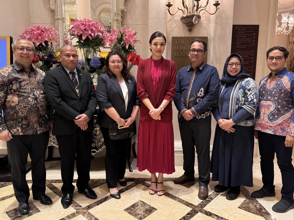 The Council of Palm Oil Producing Countries (CPOPC) Secretariat hosted a working dinner in New Delhi with representatives from the embassies of Indonesia, Malaysia, and Papua New Guinea. The dinner marked the first gathering of member state representatives in Delhi since the
