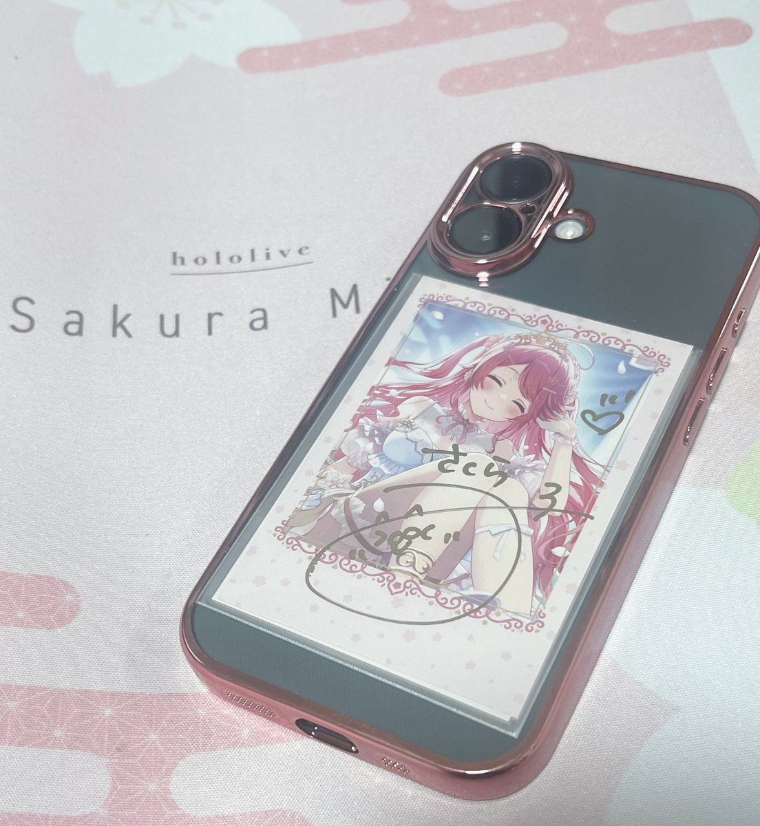 iPhone17新品にしてカバーをメタリックピンクにしたので、 みこちの