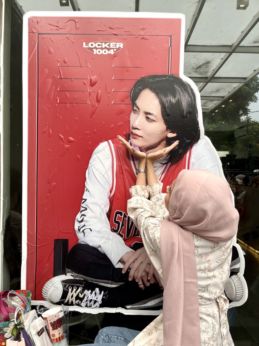 ri .☘︎ ݁˖ tweet media