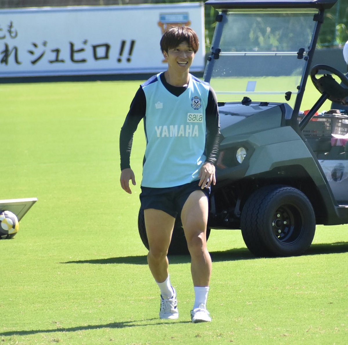 tone_s20's tweet image. 久しぶりの練習見学⚽️
今日は遠いのもあってあんま撮れなかった📷🥲
個人的には優しい方にファンサ誘っていただいて、潮音くんにやっとジュビロと広島ユニにサインいれてもらえた💙💜😭

#井上潮音
#ジュビロ磐田
#サンフレッチェ広島
