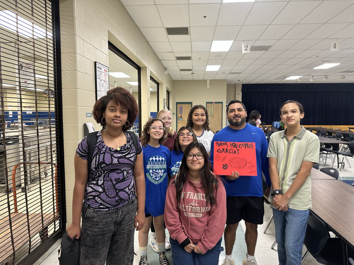 Happy National Coaches Day!!! Big shoutout to all our Amazing Coaches <a href="/NISDStinson/">Stinson MS NISD</a> Hope you felt appreciated yesterday!!! Thank you for your heart work 💙 💚 and dedication to our Skyhawks!! NJHS and StuCo came together to show them some love 🥰 #SkyhawkPride #NationalCoachesDay