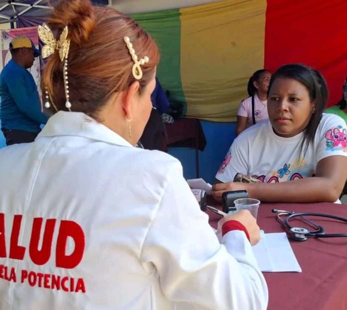 comunas_miranda's tweet image. ¡La comunidad organizada lo logró! 👏
​Rehabilitan el Ambulatorio San Antonio de Yare en #Miranda gracias a la #ConsultaPopular. Esta iniciativa beneficiará a más de 500 habitantes de 13 consejos comunales del municipio Simón Bolívar.​
¡El Poder Popular en acción!
​#ComunaONada