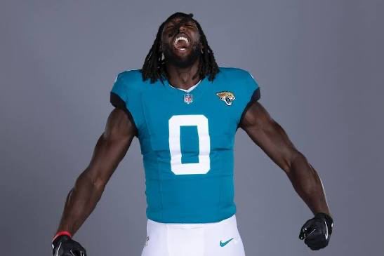 Cameron Wolfe (@cameronwolfe) on Twitter photo Every player I talked to in Jaguars locker room last night couldn’t stop raving about Devin Lloyd’s impact.
Lloyd always had the talent. He told me he locked in on his goals and got with right coaches — he’s been elite all year.
4 INTs including 99-yard pick 6 in first 5 games. Every player I talked to in Jaguars locker room last night couldn’t stop raving about Devin Lloyd’s impact.
Lloyd always had the talent. He told me he locked in on his goals and got with right coaches — he’s been elite all year.
4 INTs including 99-yard pick 6 in first 5 games.