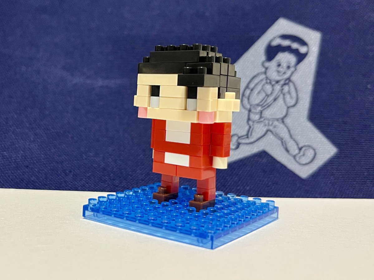 SpicyFlowers's tweet image. ヘネシー酒地獄。デスゲーム主催者なのに可愛くなっちゃった。でも昔はこうだったはず。
#暗い旅