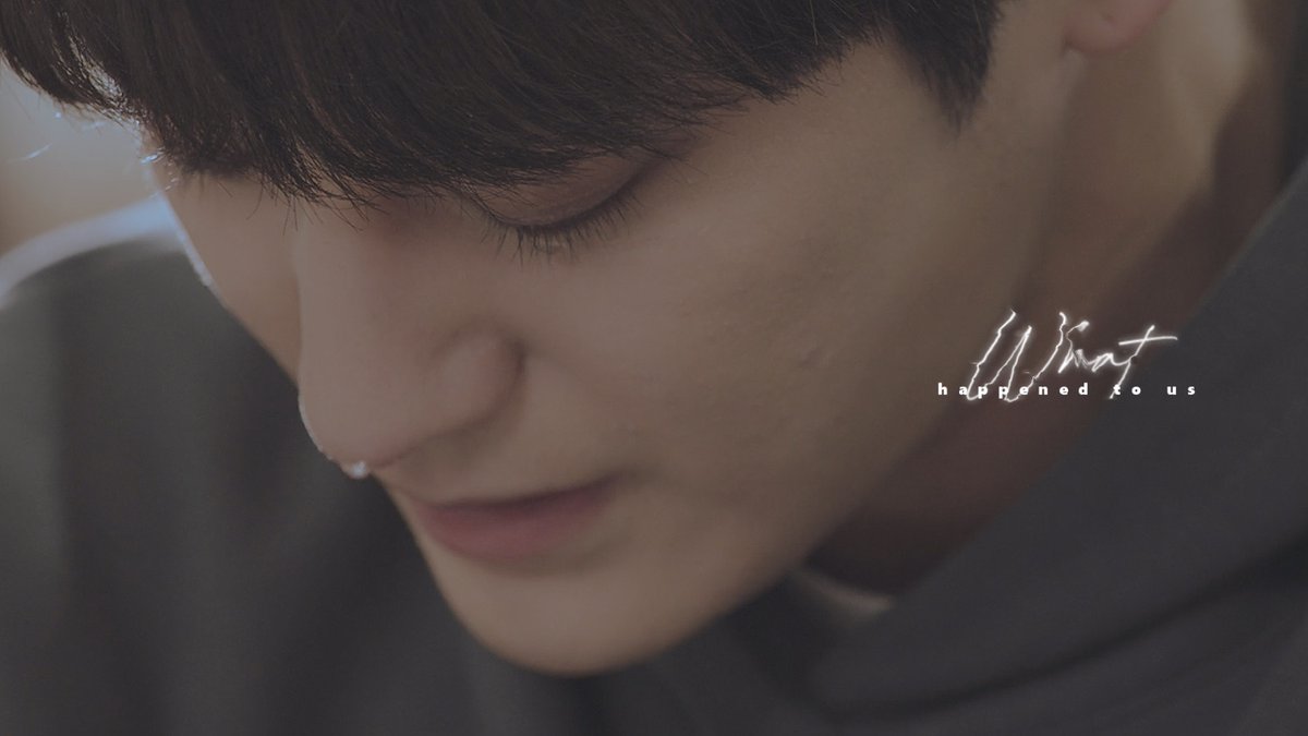 MiselSilver's tweet photo. So after a long time I started making a video. Instead of continuing I pulled out an old quote from the series OTH.
I'm about halfway through. I've been working on it for 2 weeks now :DDD
Text : @StarGazerEXO https://t.co/32ZWCkSlMc