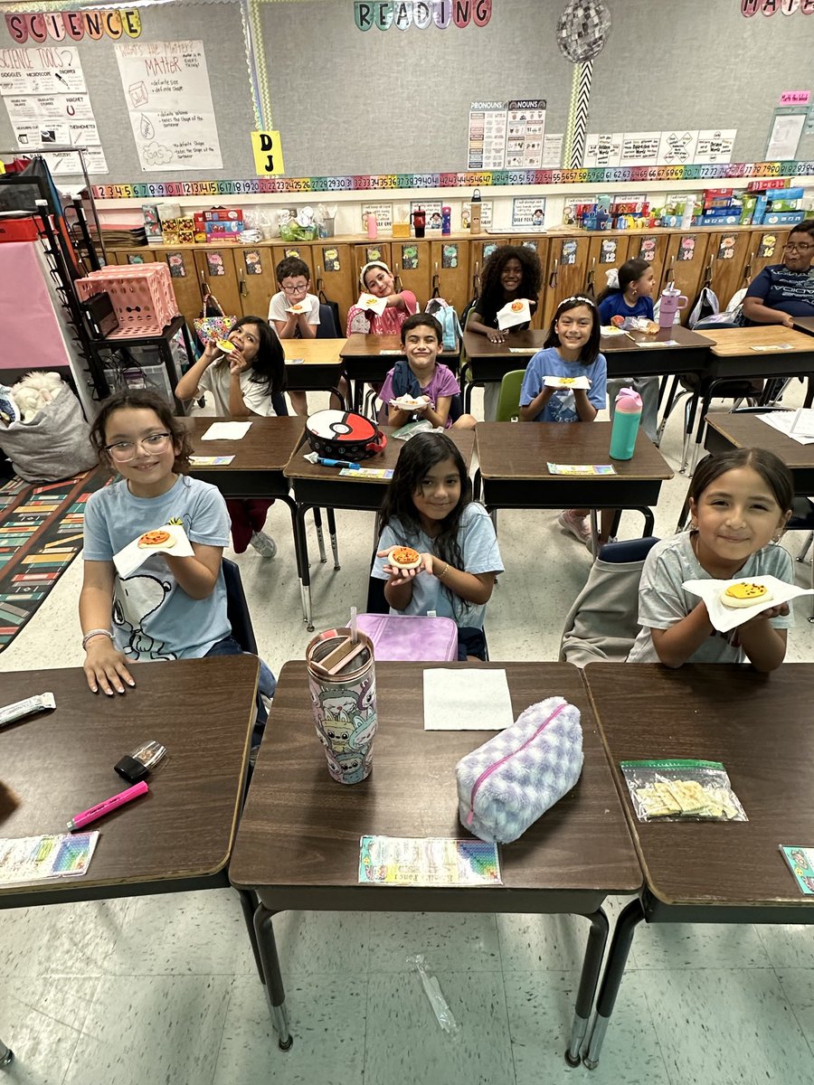 Charlotte Hollinger, M. Ed. 🪩✌🏻🖤 tweet media