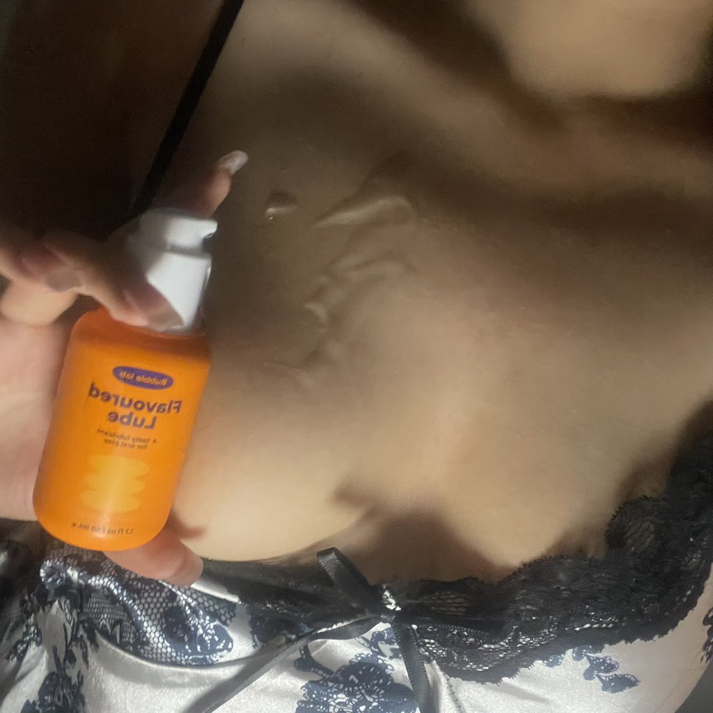 福利姬九九（爱看腹肌帅哥分享的黄推图片2 - 网红私拍内容