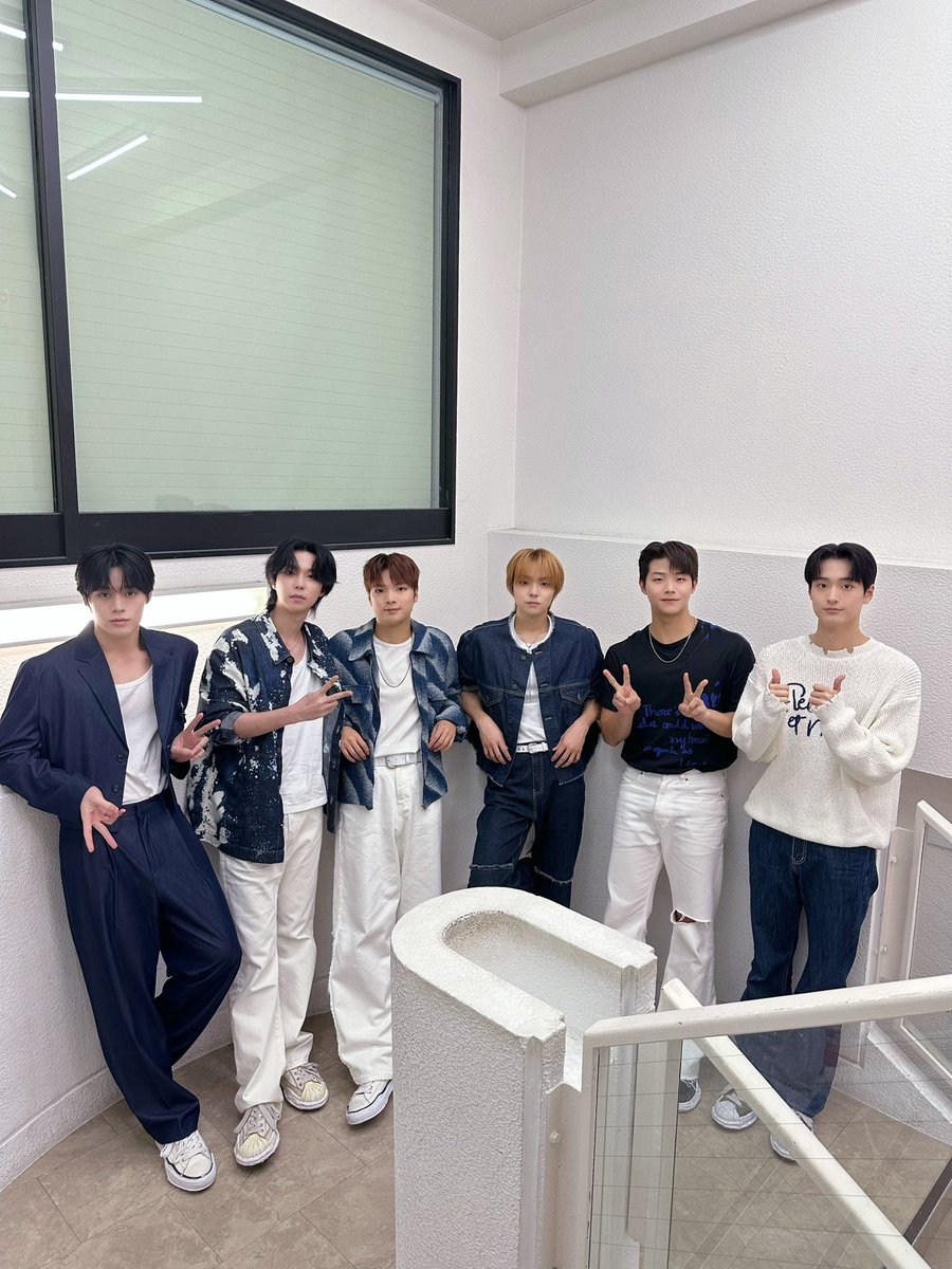 GHOST9OFFICIAL's tweet photo. [📸]

251007 [#THE_STORY_WE_SHARE] 
GHOST9 JAPAN FANMEETING 2025 in Tokyo

프로모션 공연 잘 즐기셨나요~?? ˃̶̤́˘͈ᵕ˘͈˂̶̤̀
덕분에 오늘도 너무 즐겁게 보냈어요!
남은 일정도 더 즐겁고, 더 특별하게 보내봐요~😍

プロモーション公演、楽しんでいただけましたか〜？˃̶̤́˘͈ᵕ˘͈˂̶̤̀
おかげで今日もとっても楽しい時間を過ごせました！
残りのスケジュールももっと楽しくて、特別な時間にしてくださいね〜😍

#GHOST9 #고스트나인 #ゴーストナイン