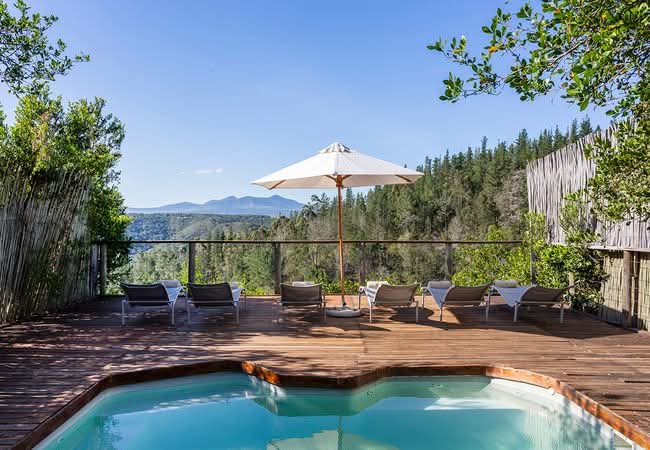 PryvateFigure's tweet photo. FOREST VALLEY COTTAGES IN KNYSNA! 
This hidden romantic escape offers peace, privacy and unforgettable views of the Outeniqua Mountains.💚

#travel #TravelAbodes #accommodation #BushGetaway 
Commission general Mkhwanazi Ntwari Refreshing Committee Malema Xolani Nelisa Tshepo https://t.co/0YBWHDVyhs