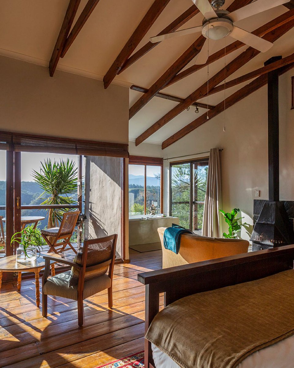 PryvateFigure's tweet photo. FOREST VALLEY COTTAGES IN KNYSNA! 
This hidden romantic escape offers peace, privacy and unforgettable views of the Outeniqua Mountains.💚

#travel #TravelAbodes #accommodation #BushGetaway 
Commission general Mkhwanazi Ntwari Refreshing Committee Malema Xolani Nelisa Tshepo https://t.co/0YBWHDVyhs