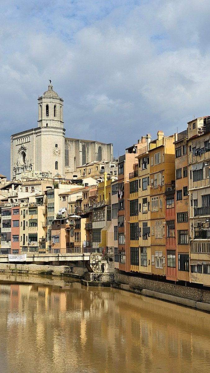 cryptomania00's tweet image. Snaps from Montserrat &amp;amp; Girona booked on @travalacom 🧳

The 2x $100 tours were FREE with the Diamond membership by @AVAFoundation 💎

That's courtesy of the quarterly Ambassador Bonus, with ~$250 credits to spend however you like.

The cherry on top? 10% back in MORE credits ✈️