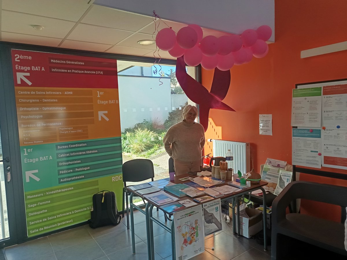 CH_HAUTANJOU's tweet photo. 📆 Journée mondiale des #SoinsPalliatifs, c’est aujourd’hui !
Sensibilisation, échanges &amp; soutien au 💙 du soin.
📍 Meslay | Azé | Segré – jusqu’à 16h
✨ Ensemble, prenons soin de nous.
 @ARS_PdL #soinspalliatifs 
@chateau_gontier @segrefr https://t.co/e4FSi6DOb6
