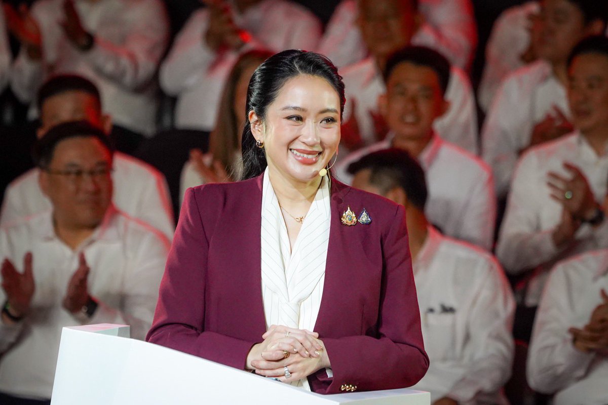 ที่แห่งนี้เป็นมากกว่าพรรคการเมือง ที่นี่คือบ้านของพรรคเพื่อไทย ที่นี่คือบ้านของคนเพื่อไทย เราจะไม่ทิ้งกันไปไหน ดิฉันขอขอบคุณจากหัวใจค่ะ

ดิฉันพร้อม พรรคเพื่อไทยพร้อม 

ดิฉันและผู้เสนอตัวลงสมัครทุกท่าน จะทำให้เต็มที่ ทุ่มเทแรงกายแรงใจ ยืนสู้เคียงบ่าเคียงไหล่ไปกับทุกท่านจนสุดทาง